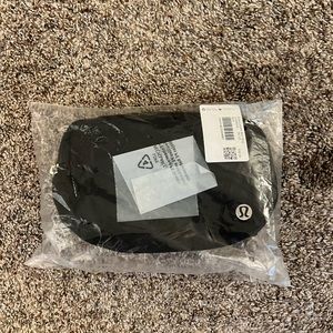 Lululemon Everywhere Belt Bag
